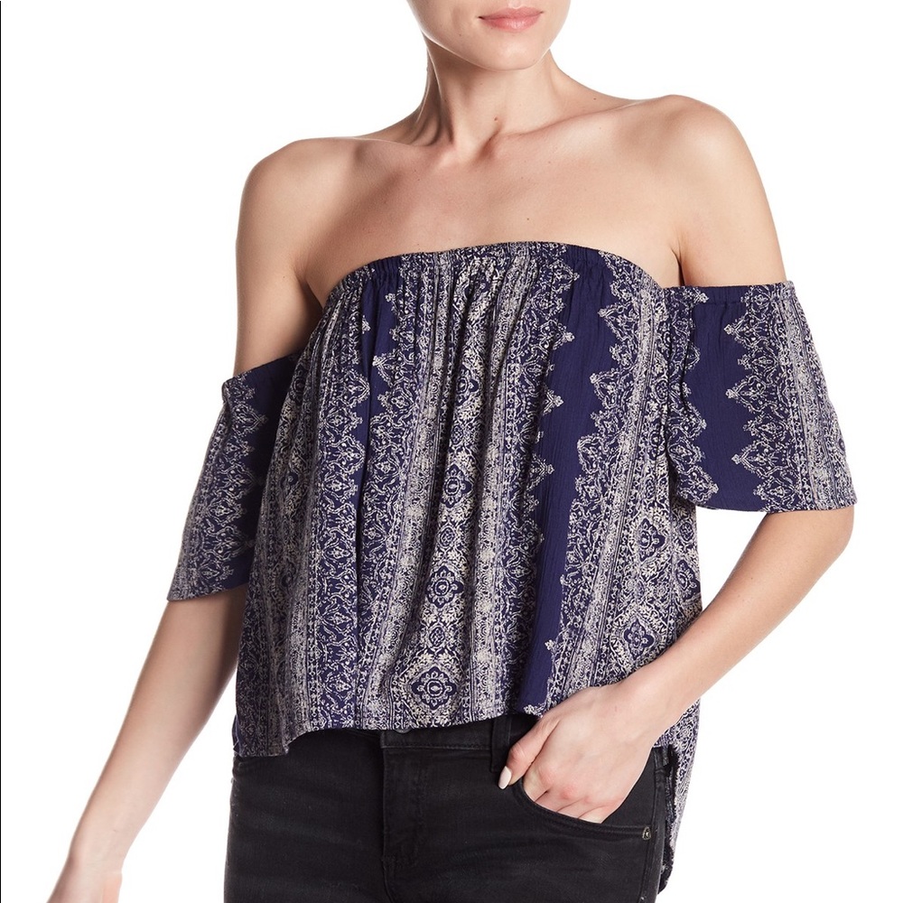 Billabong size medium top